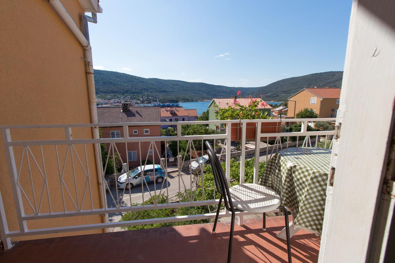 Apartment Anton Крес Екстериор снимка