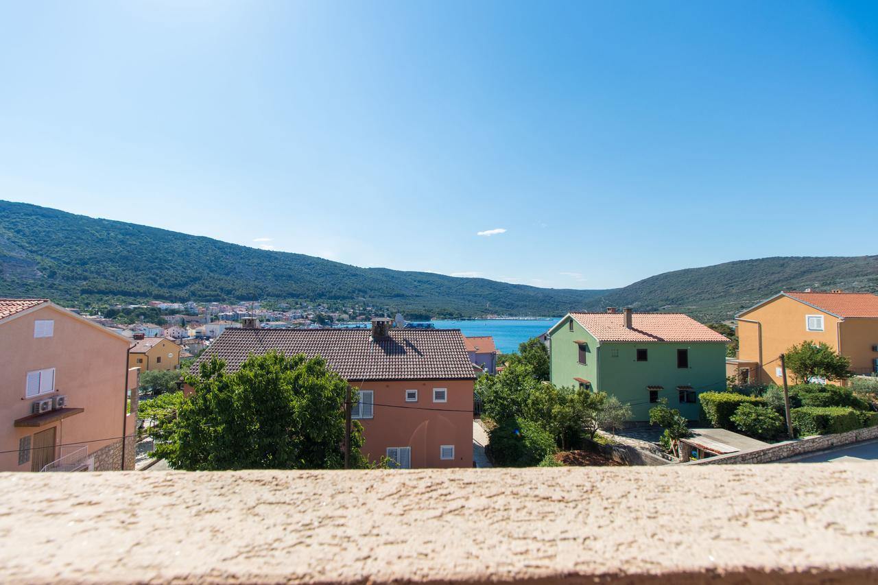 Apartment Anton Крес Екстериор снимка